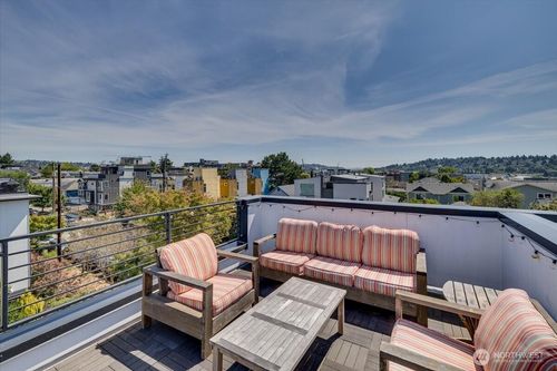 a-2440 Nw 60th St, Seattle, WA, 98107-3255 | Card Image