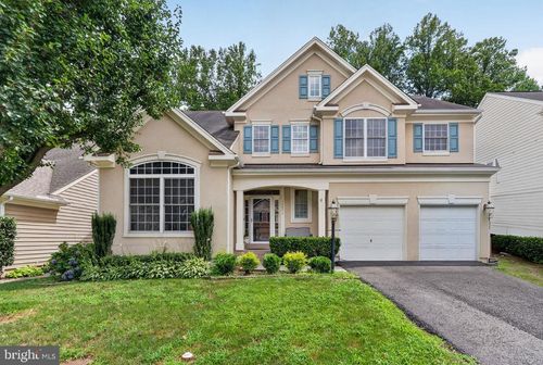 13016 Pilgrims Inn Dr, WOODBRIDGE, VA, 22193-4989 | Card Image
