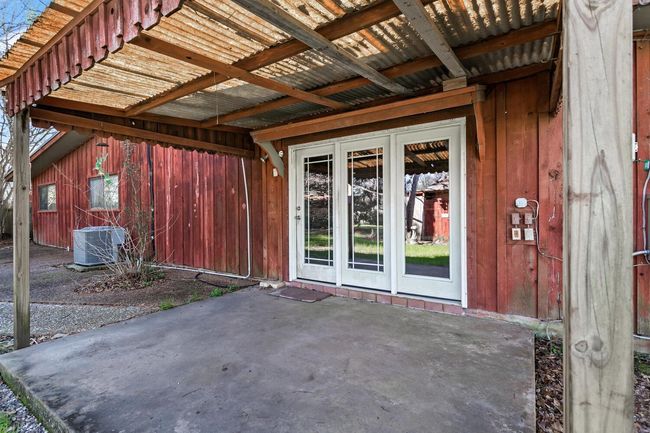 715 Highway 326 S, House other with 3 bedrooms, 2 bathrooms and null parking in Sour Lake TX | Image 18