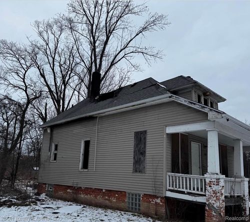 164 Grove St, Highland Park, MI, 48203-2741 | Card Image