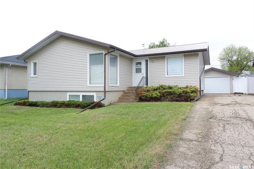 116 Empire Pl, Assiniboia, SK, S0H0B0 | Card Image