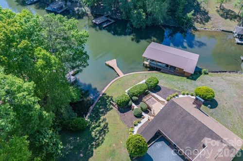 24422 Strand Dr, Albemarle, NC, 28001-7600 | Card Image
