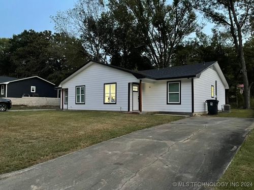 803 E Florida St, Durant, OK, 74701-6032 | Card Image