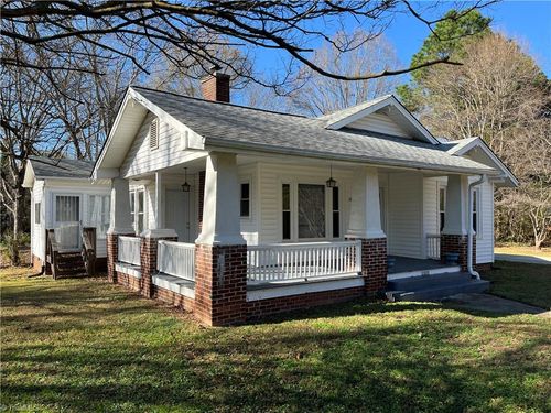 1835 Thompson Dr, Winston Salem, NC, 27127-5815 | Card Image