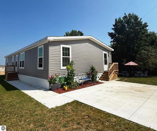 1187 Ironstone Dr, Mt Pleasant, MI, 48858-4559 | Card Image