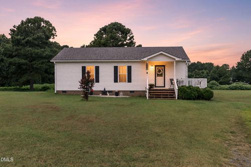 135 Stillmeadow Dr, Louisburg, NC, 27549-6453 | Card Image
