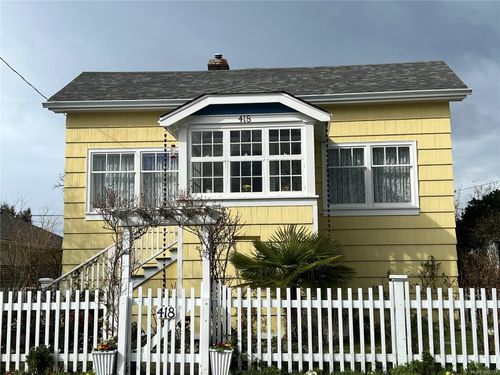 418 High St, Ladysmith, BC, V9G1B7 | Card Image