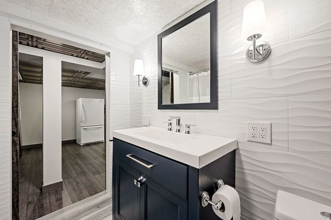 82 Central Tpke, House other with 4 bedrooms, 3 bathrooms and 10 parking in Sutton MA | Image 37