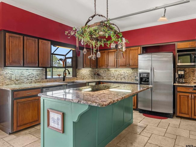 1173 Fm 130, Home with 4 bedrooms, 4 bathrooms and null parking in Daingerfield TX | Image 14