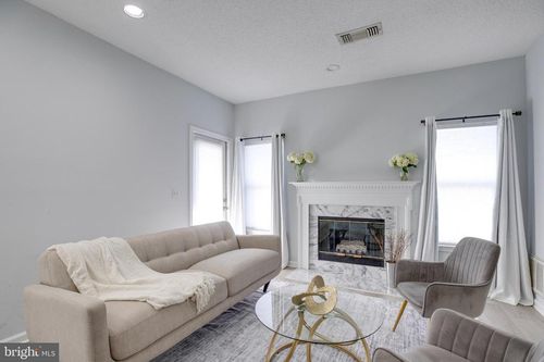 apt-22-14302 Rosy Ln, CENTREVILLE, VA, 20121-5804 | Card Image