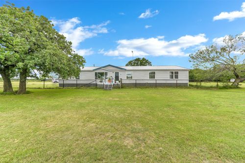 197 County Road 3382, Paradise, TX, 76073-3647 | Card Image