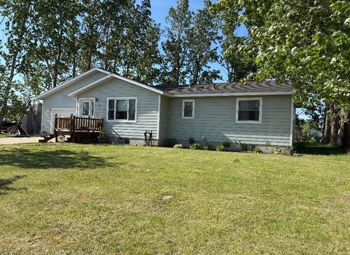 305 Lincoln Ct Sw, Warroad, MN, 56763-2534 | Card Image