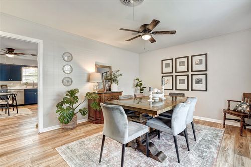 511 S Myrtle St, Georgetown, TX, 78626-5613 | Card Image