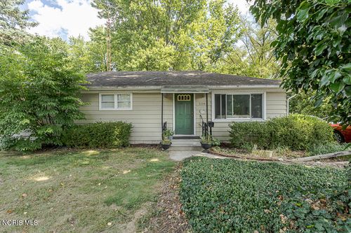 5204 Silvertown Dr, Sylvania, OH, 43560-2758 | Card Image