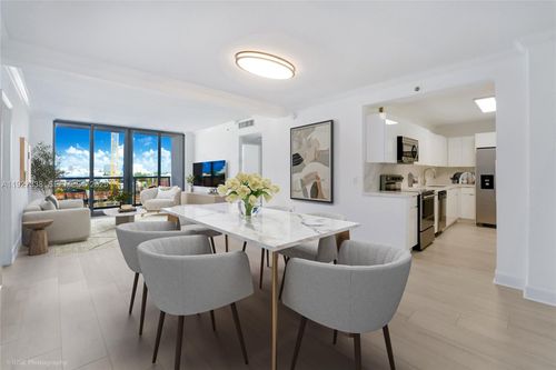 apt-613-401 69th St, Miami Beach, FL, 33141-3281 | Card Image