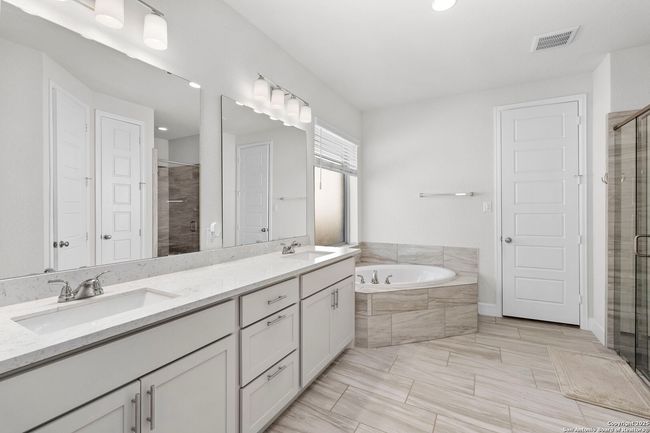 14043 May Mist, House other with 4 bedrooms, 4 bathrooms and null parking in San Antonio TX | Image 15