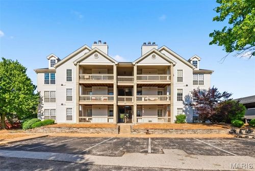 j-1445 Whispering Creek Dr, Ballwin, MO, 63021-8466 | Card Image