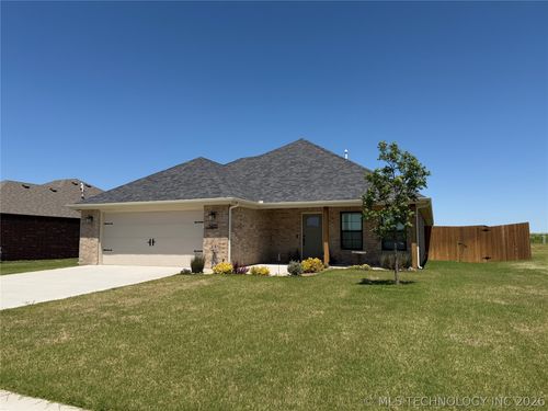5820 Coldsprings Ln, Bartlesville, OK, 74006-2188 | Card Image