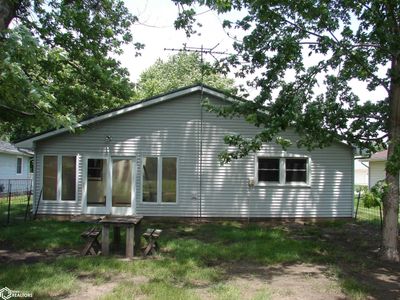 502 E Harlan St., Home with 3 bedrooms, 1 bathrooms and 1 parking in Mount Pleasant IA | Image 2