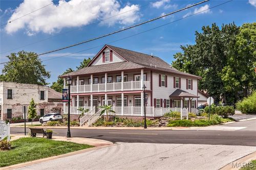 325 Rue Saint Francois St, Florissant, MO, 63031-5015 | Card Image