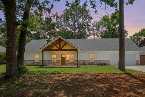 910 Dogwood Ridge Dr, Diboll, TX, 75941-9782 | Card Image