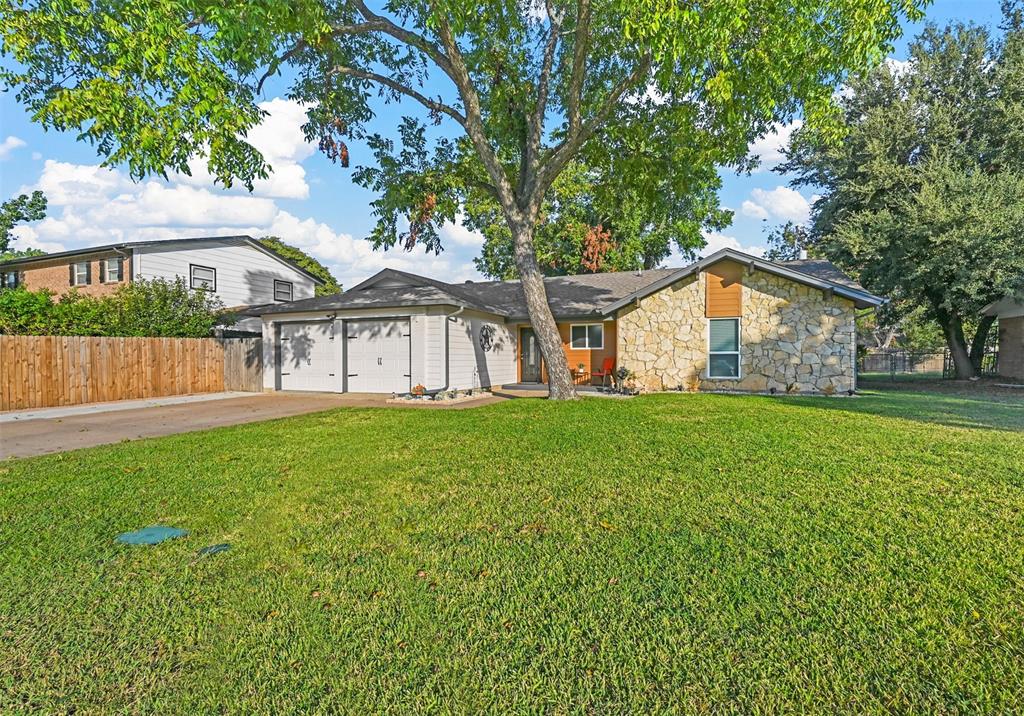 Chattanooga Dr, Bedford, TX 76022