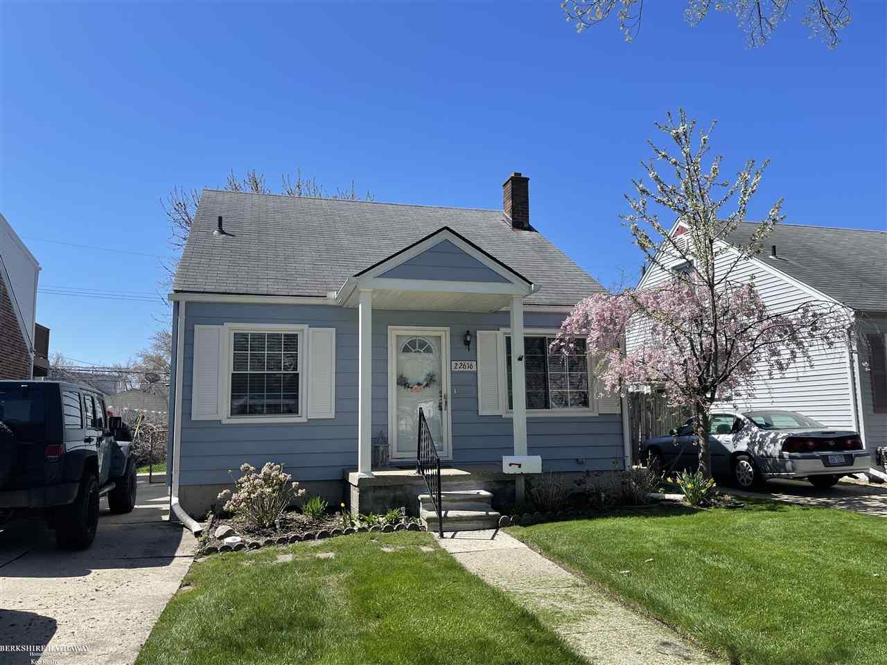 Downing St, Saint Clair Shores, MI 48080