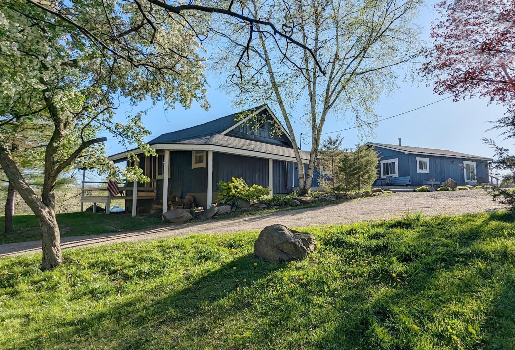 Tipsico Lake Rd, Holly, MI 48442