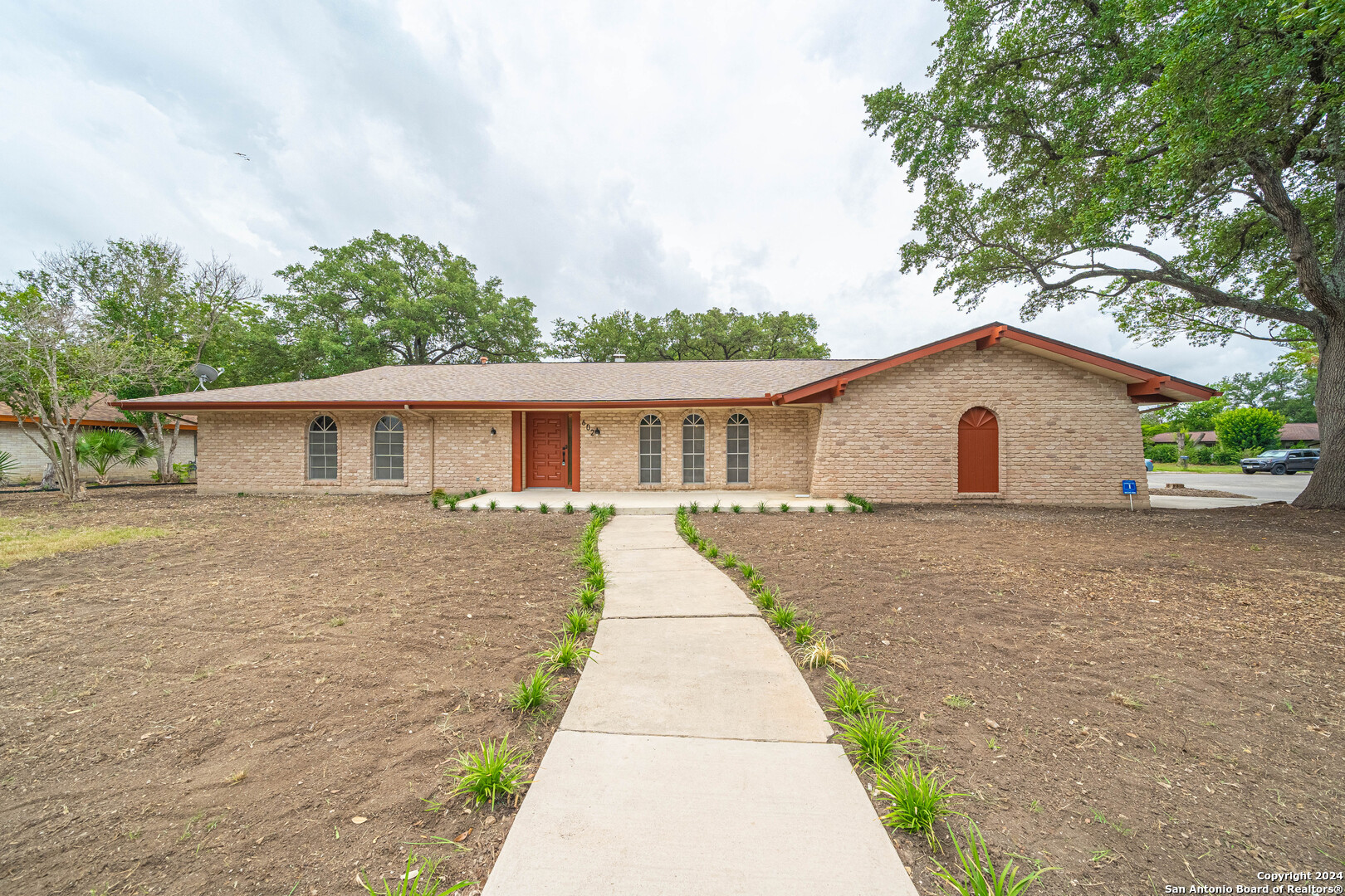 Sunhaven Dr, Windcrest, TX 78239