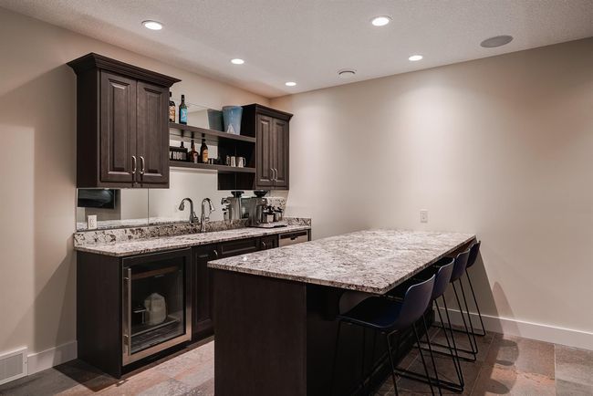 6440 Laurentian Way Sw, House detached with 4 bedrooms, 4 bathrooms and 6 parking in Calgary AB | Image 38