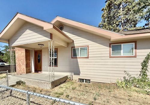 1410 Lakeview Ave, Klamath Falls, OR, 97601-6530 | Card Image
