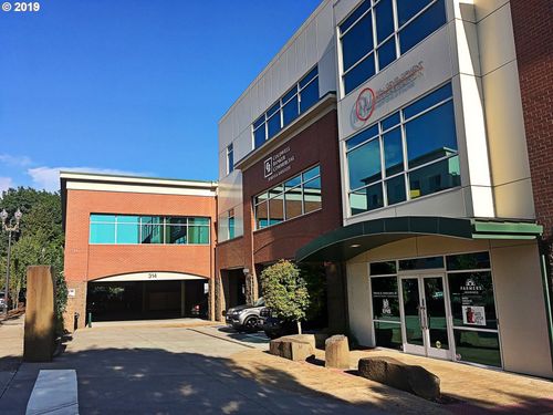 210-300 W 15th St, Vancouver, WA, 98660-2909 | Card Image