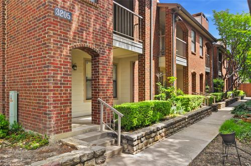 205-3205 Donnelly Cir, Fort Worth, TX, 76107-5400 | Card Image