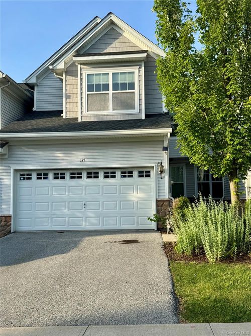 127 Meadow View Dr, Middletown, NY, 10940-3359 | Card Image