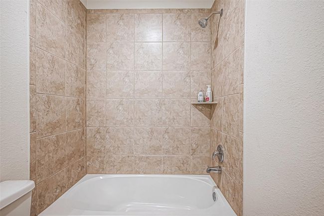 9915 Garnet Grove Dr, House other with 4 bedrooms, 2 bathrooms and 2 parking in Iowa Colony TX | Image 20