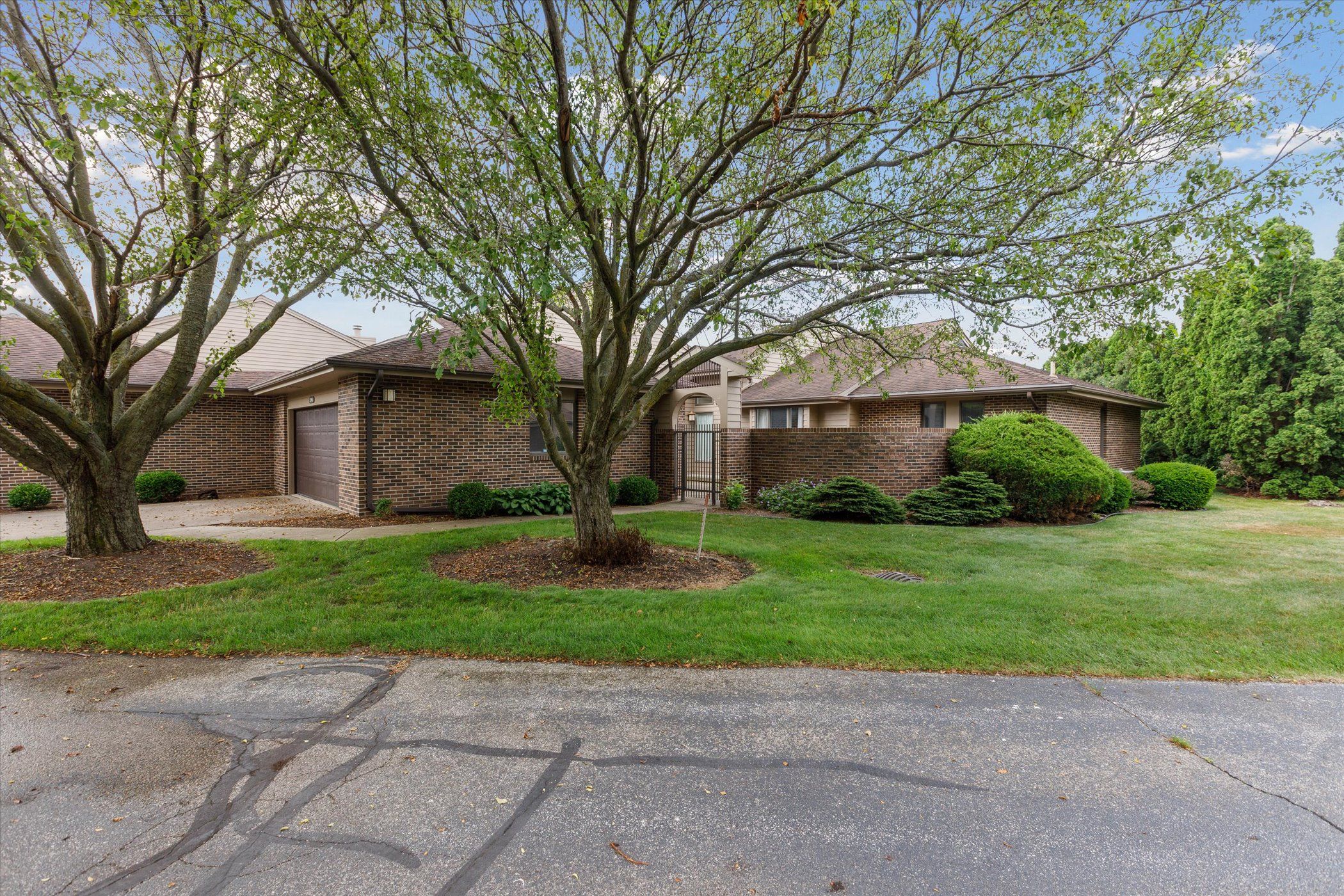 Oakmont Dr, Bay City, MI 48706