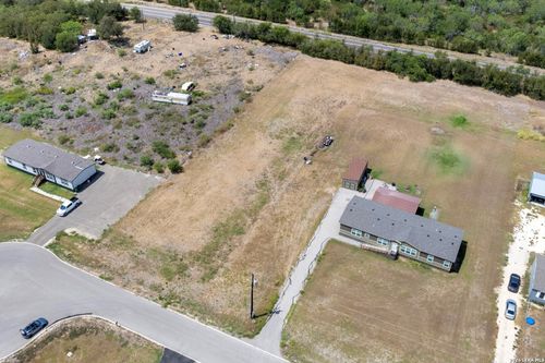 116 Galle Estates Cir, Kingsbury, TX, 78638-2057 | Card Image