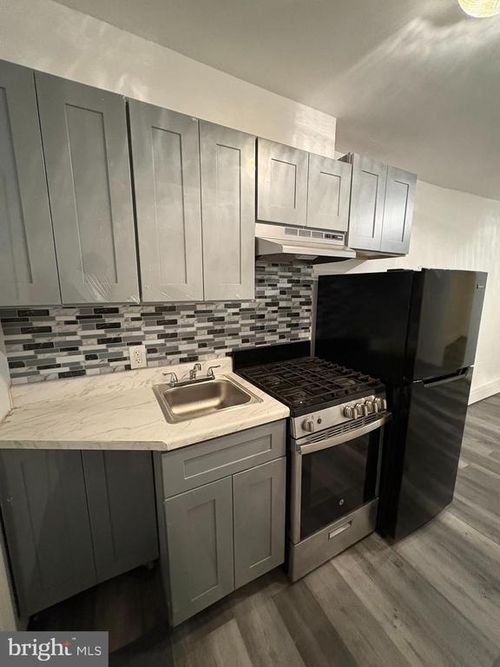 c-38 Broadway, LAUREL SPRINGS, NJ, 08021-2072 | Card Image