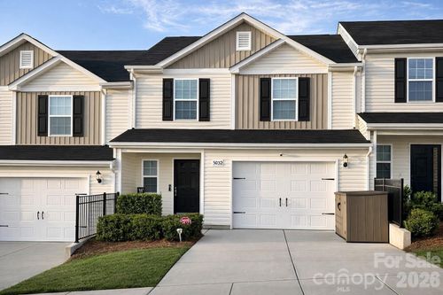 5032 Zulli Ln, Charlotte, NC, 28214-2562 | Card Image