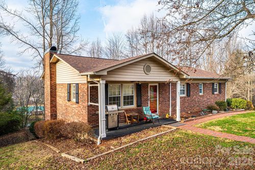 802 Woodbine Place Ne, Lenoir, NC, 28645 | Card Image