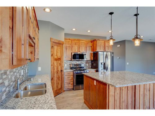 727 163rd St, HAMMOND, WI, 54015-5084 | Card Image