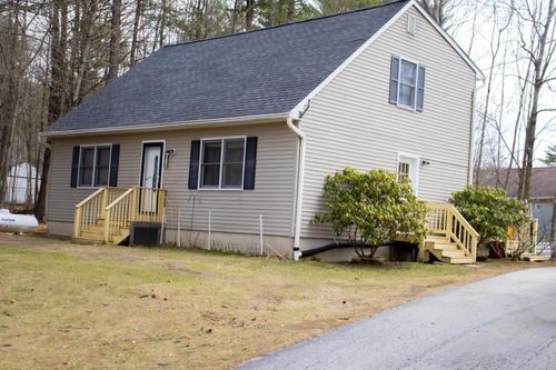 8 Russet Dr, Pittsfield, NH, 03263-3411 | Card Image