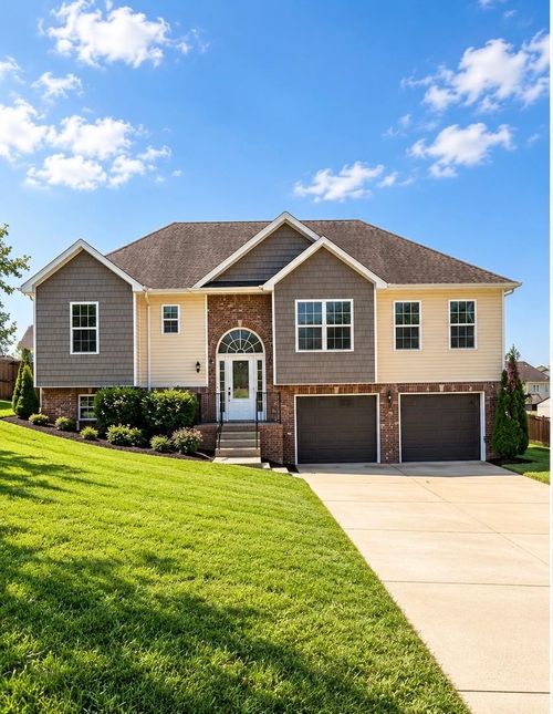 2204 Allen Griffey Rd, Clarksville, TN, 37042-4616 | Card Image