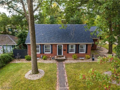 970 Kingsway St, Alliance, OH, 44601-3718 | Card Image