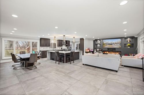 15879 Millar Rd, Clinton Township, MI, 48036-1622 | Card Image