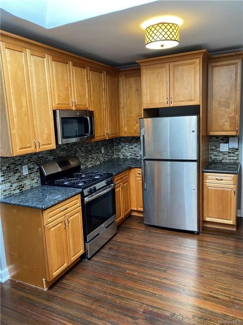 1-474 Bedford Rd, Pleasantville, NY, 10570-2929 | Card Image