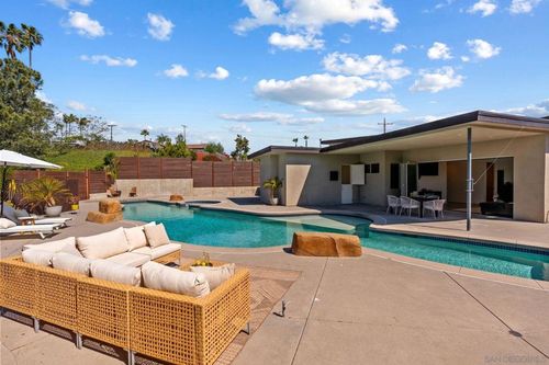 3590 Chasewood Dr, San Diego, CA, 92111-4747 | Card Image