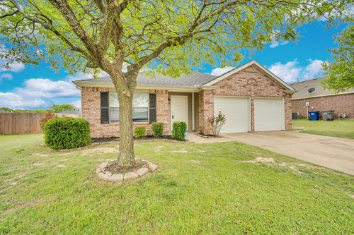 818 Cascade Dr, Glenn Heights, TX, 75154-8419 | Card Image