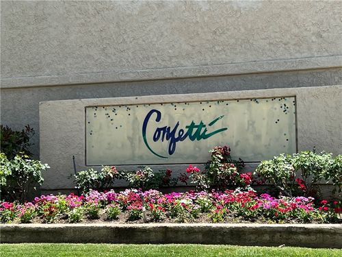 702-27236 Luther Dr, Canyon Country, CA, 91351-3769 | Card Image