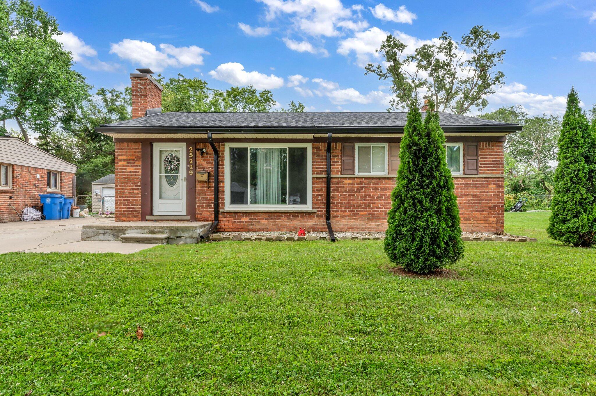 Hanover St, Dearborn Heights, MI 48125